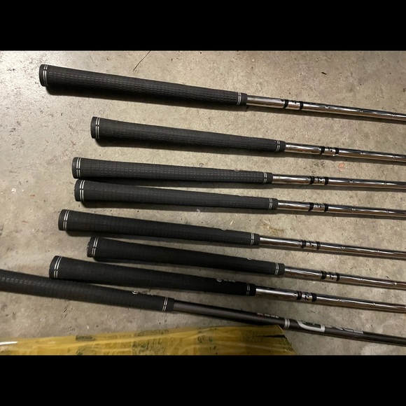 Golf clubs Ram G force 8 pc set RH
Used - Picture 3 of 14